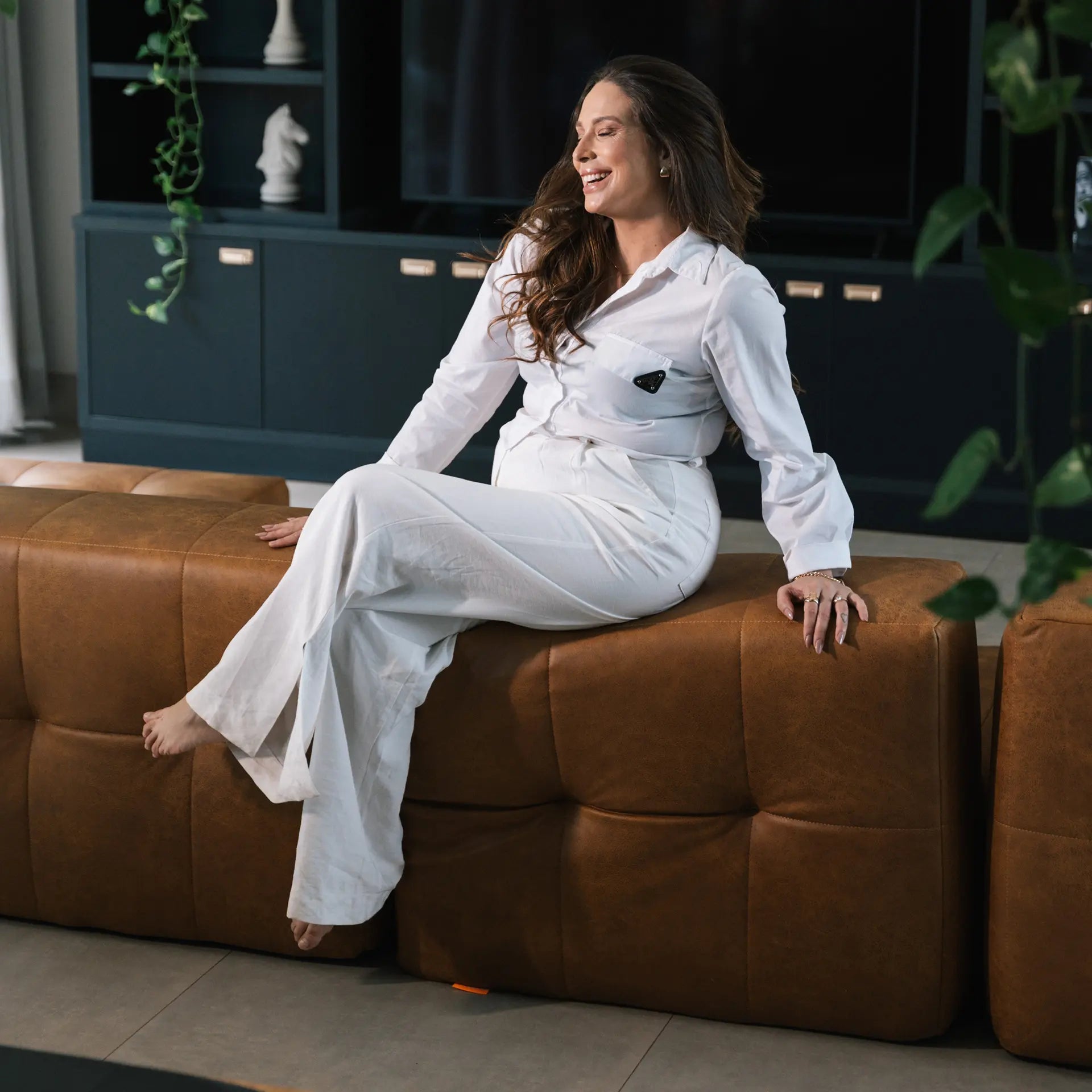 Sofá na Caixa modular 4 lugares com 1 chaise - Poli-couro