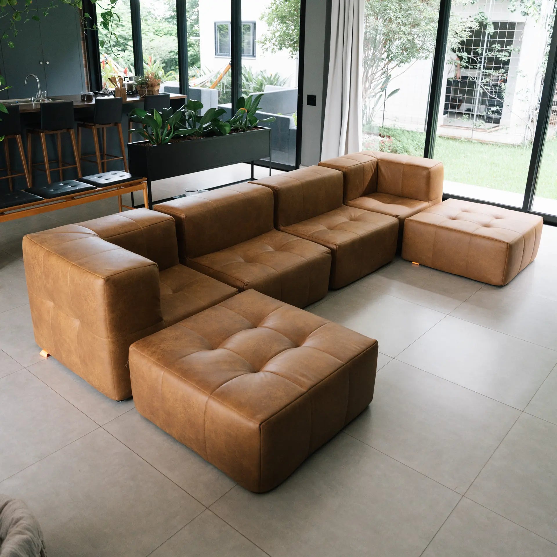 Sofá na Caixa modular 1 lugar poltrona com chaise - Poli-couro