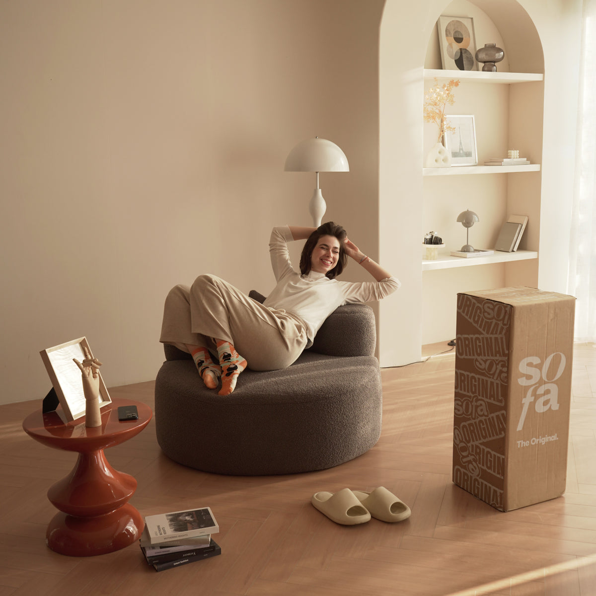 Poltrona Dunne Cinza 1 unidade Sofá Na Caixa · em ambiente decorado · vista 2