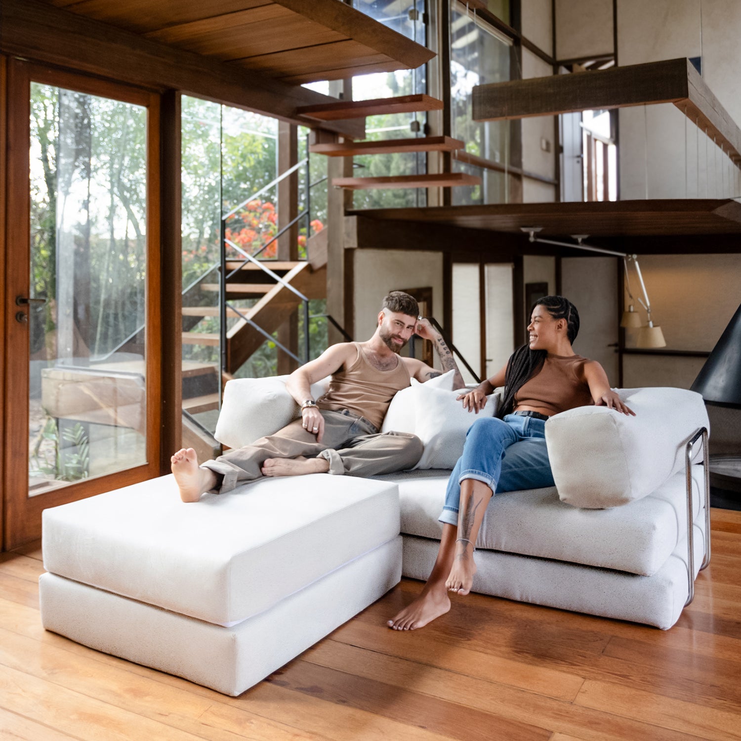 Sofá Cama Bloom Tecido Boucle Linho - Sofá na Caixa + Apoio de Pé