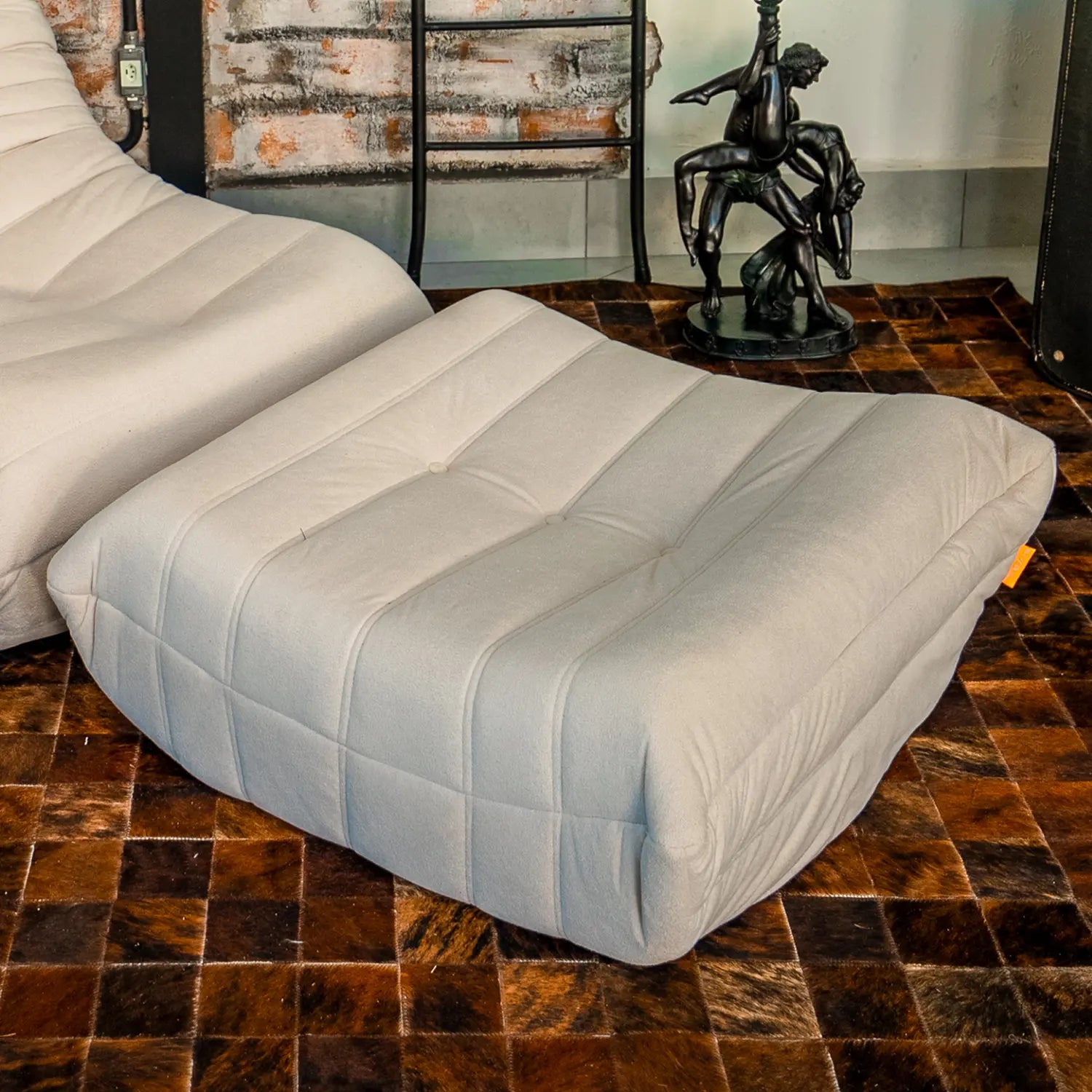 Apoio para Poltrona Design 1973 - Cinza