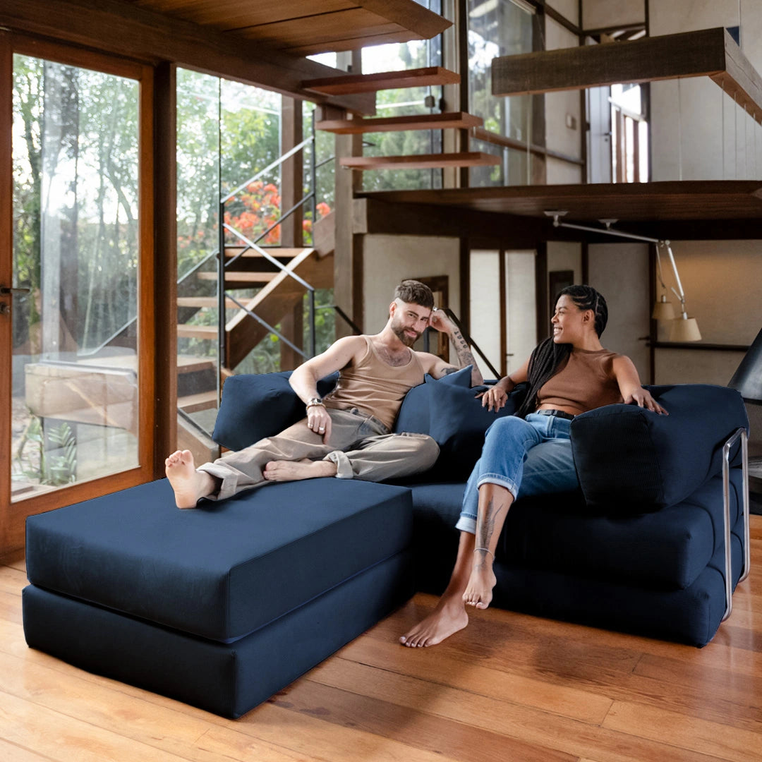 Sofá Cama Bloom - Sofá na Caixa + Apoio de Pé Bloom Tecido Boucle Azul