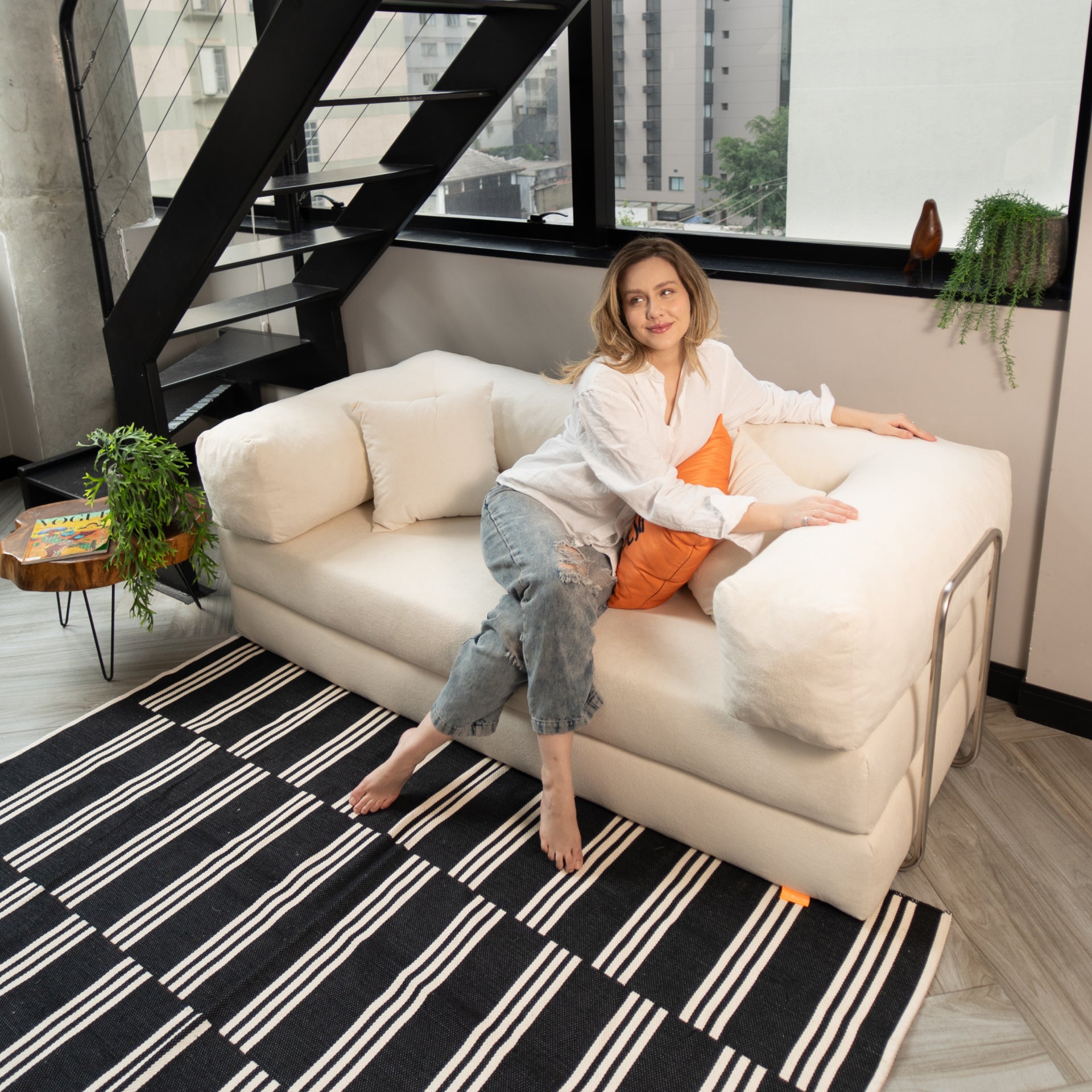 Sofá Cama Bloom Tecido Boucle Laranja - Sofá na Caixa