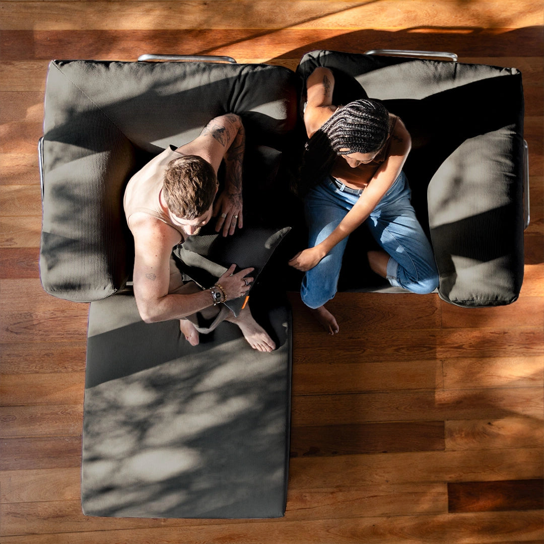 Sofá Cama Bloom - Sofá na Caixa + Apoio de Pé Bloom Tecido Boucle Cinza