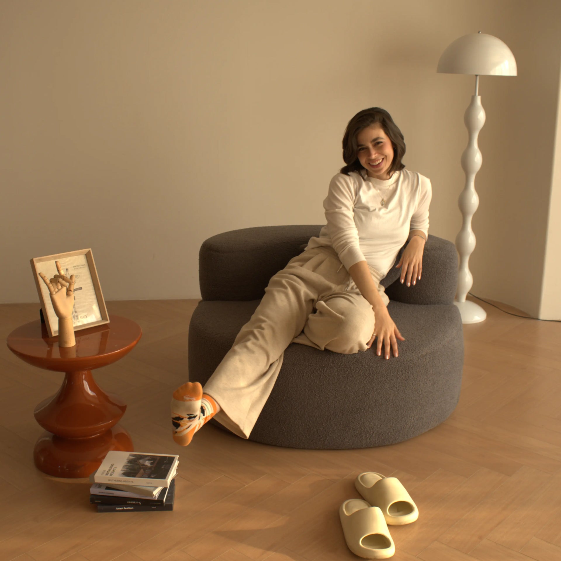 Poltrona Dunne Linho 1 unidade Sofá Na Caixa