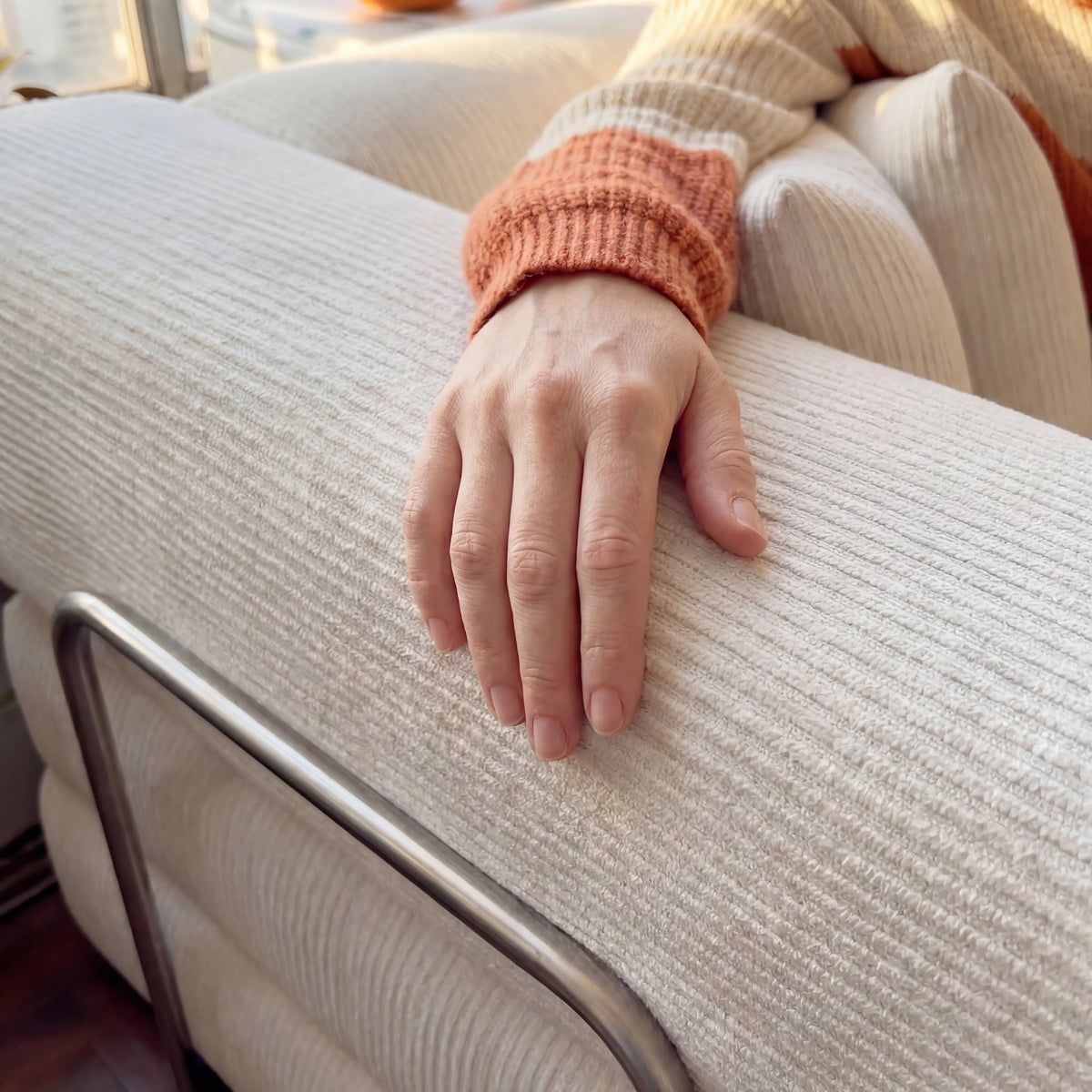 Sofá Cama Bloom - Sofá na Caixa + Apoio de Pé Bloom Tecido Cotelê Linho · vista 10