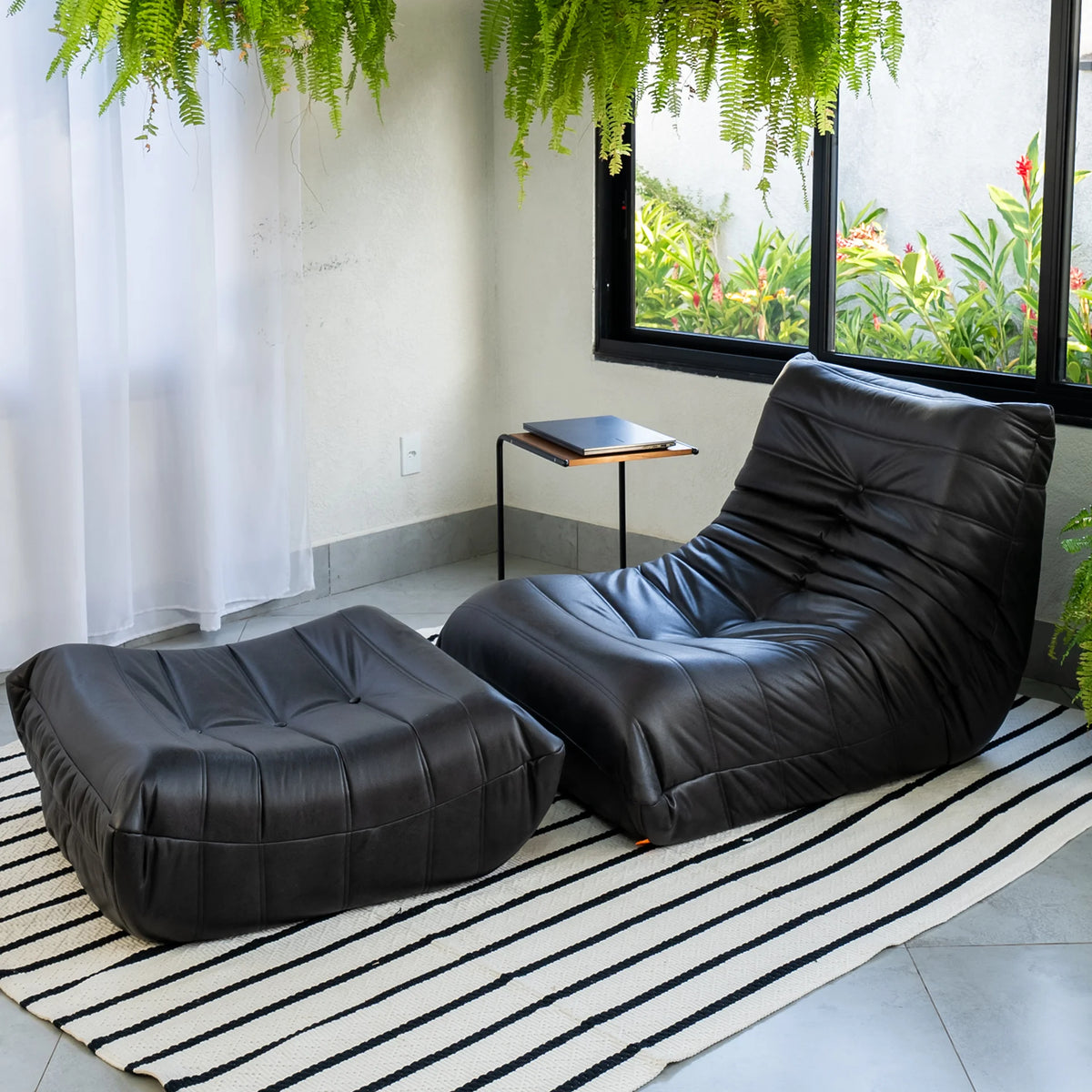 Poltrona Design 1973 Courino Preta 2 unidades Sofá na caixa · visão geral final