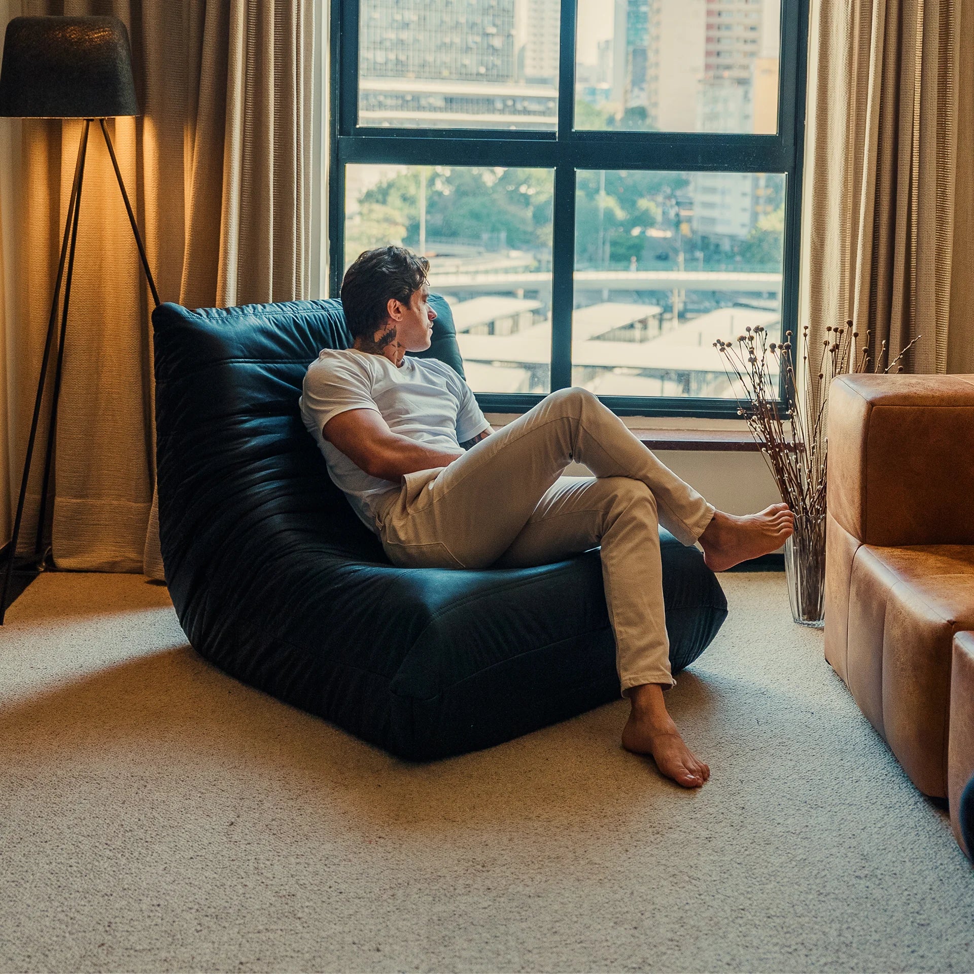 Poltrona Design 1973 Courino Preta 2 unidades Sofá na caixa