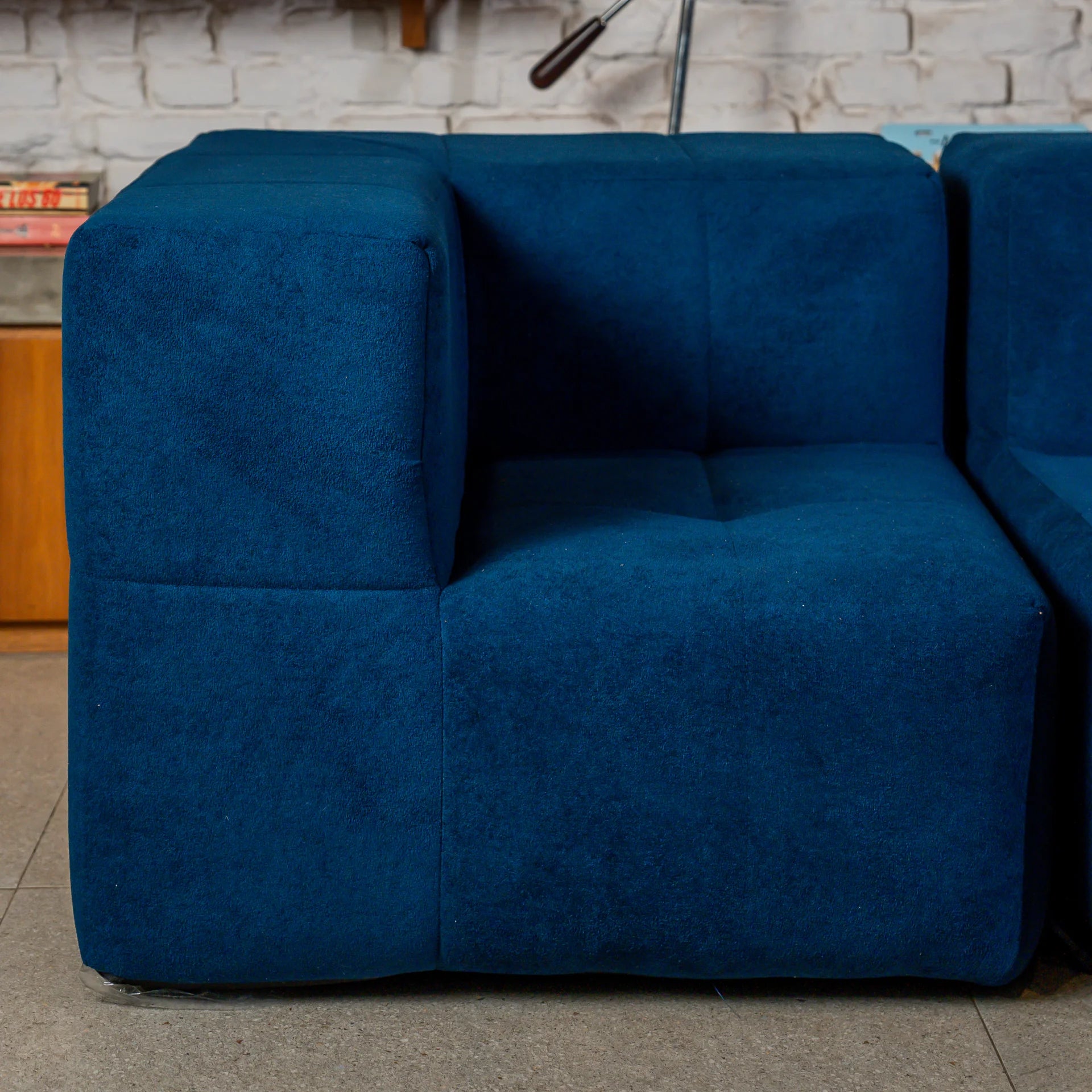 Sofá na Caixa modular 3 lugares em Boucle - 1 Braço com Chaise - Azul Grátis
