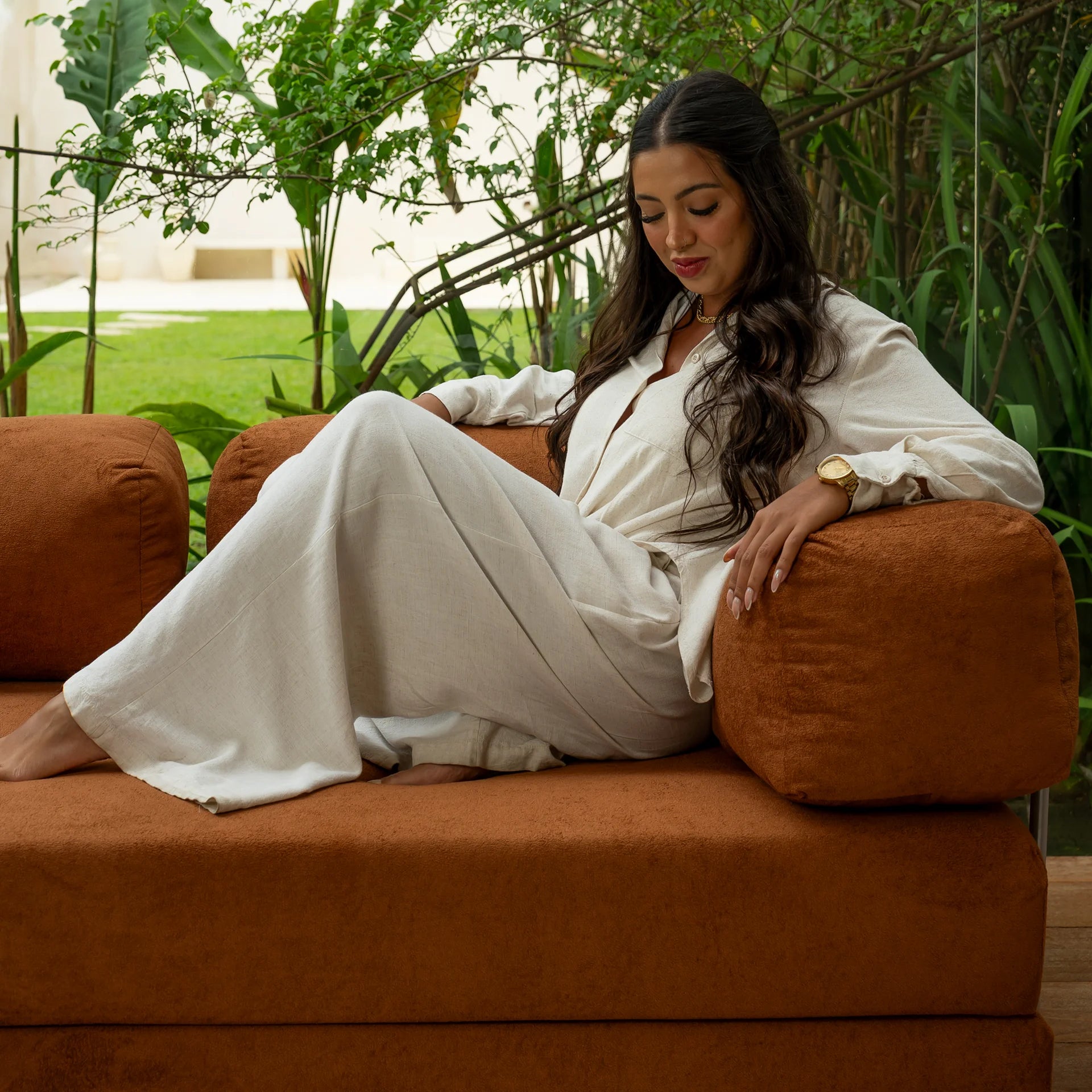 Sofá Cama Bloom Tecido Boucle Laranja - Sofá na Caixa + Apoio de Pé