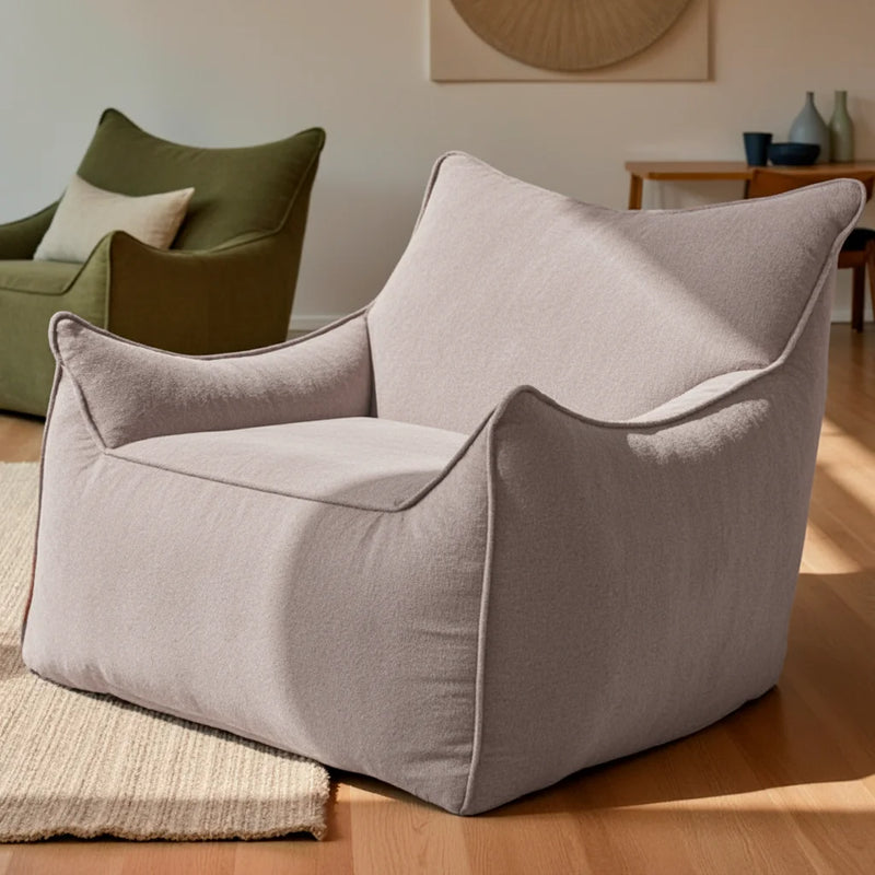 Kit Poltrona Arya + Apoio para pés Cinza · em ambiente decorado · vista 4