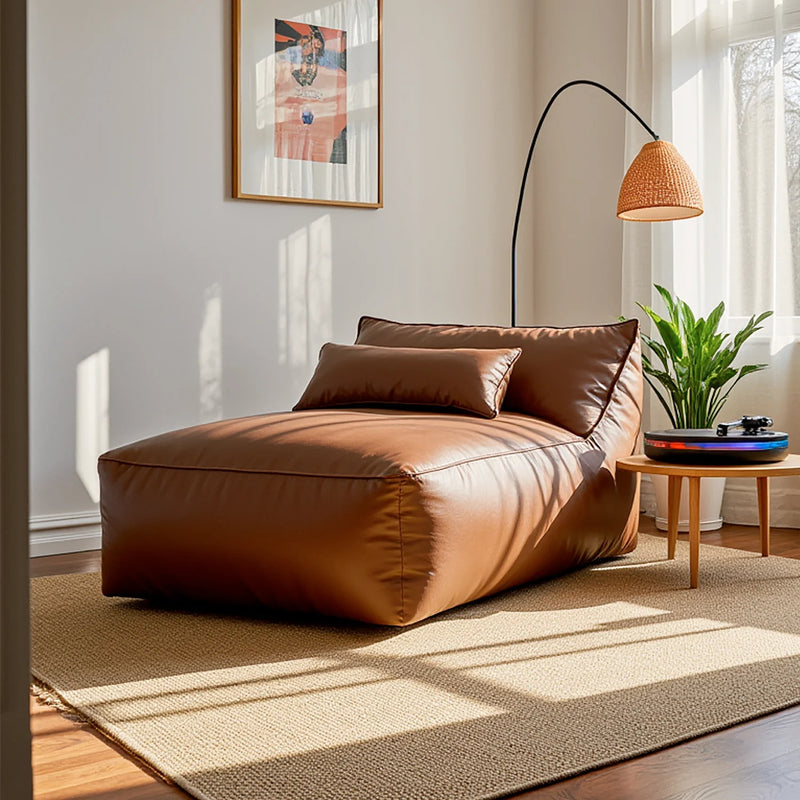 Poltrona Amaia Duni Poli-Couro Marrom · em ambiente decorado