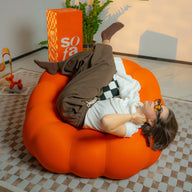 Sofá na Caixa cosmo 1 lugares em Boucle - Laranja · em ambiente decorado