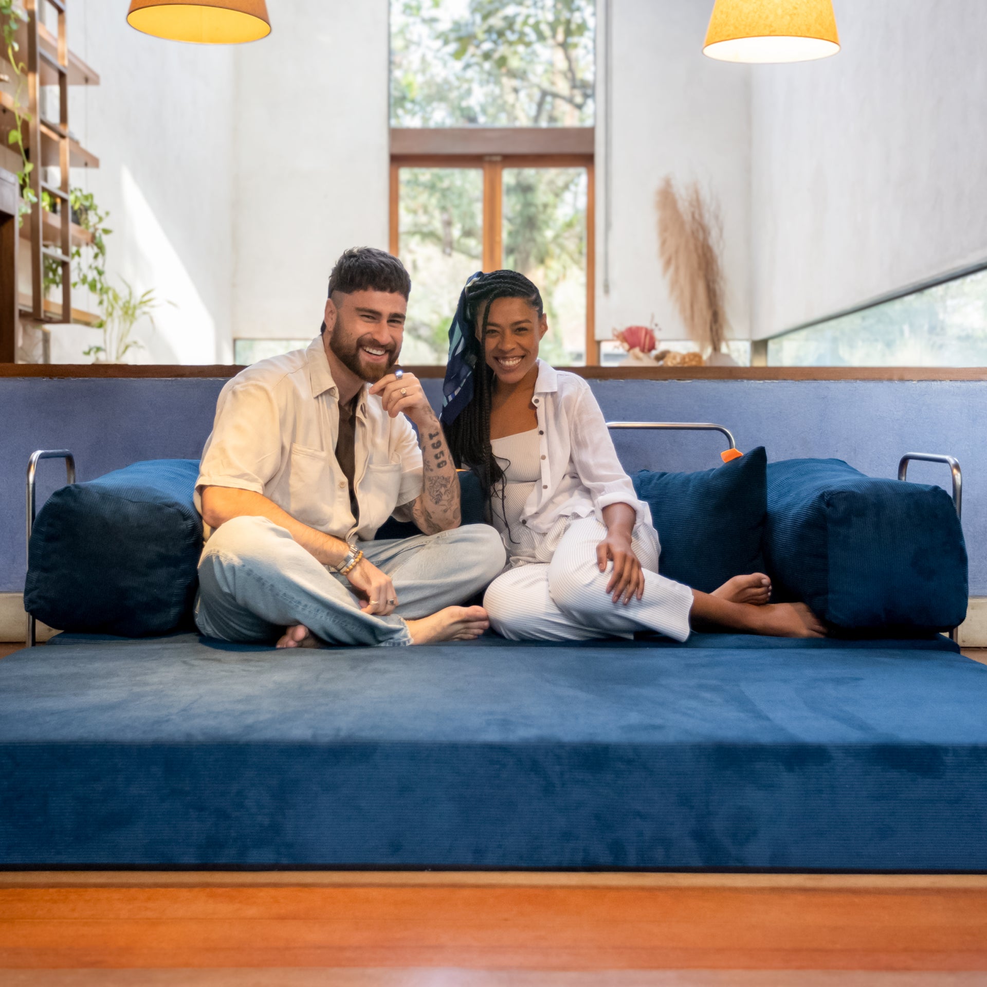 Sofá Cama Bloom Tecido Cotelê Azul Marinho - Sofá na Caixa