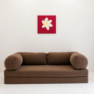 Sofá Cama Bloom - Sofá na Caixa + Apoio de Pé Bloom Tecido Boucle Marrom Grátis · detalhe na cor marrom · vista 11