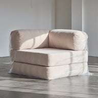 Poltrona do Sofá Cama Bloom Tecido Boucle Laranja - Sofá na Caixa · em tecido linho · vista 8