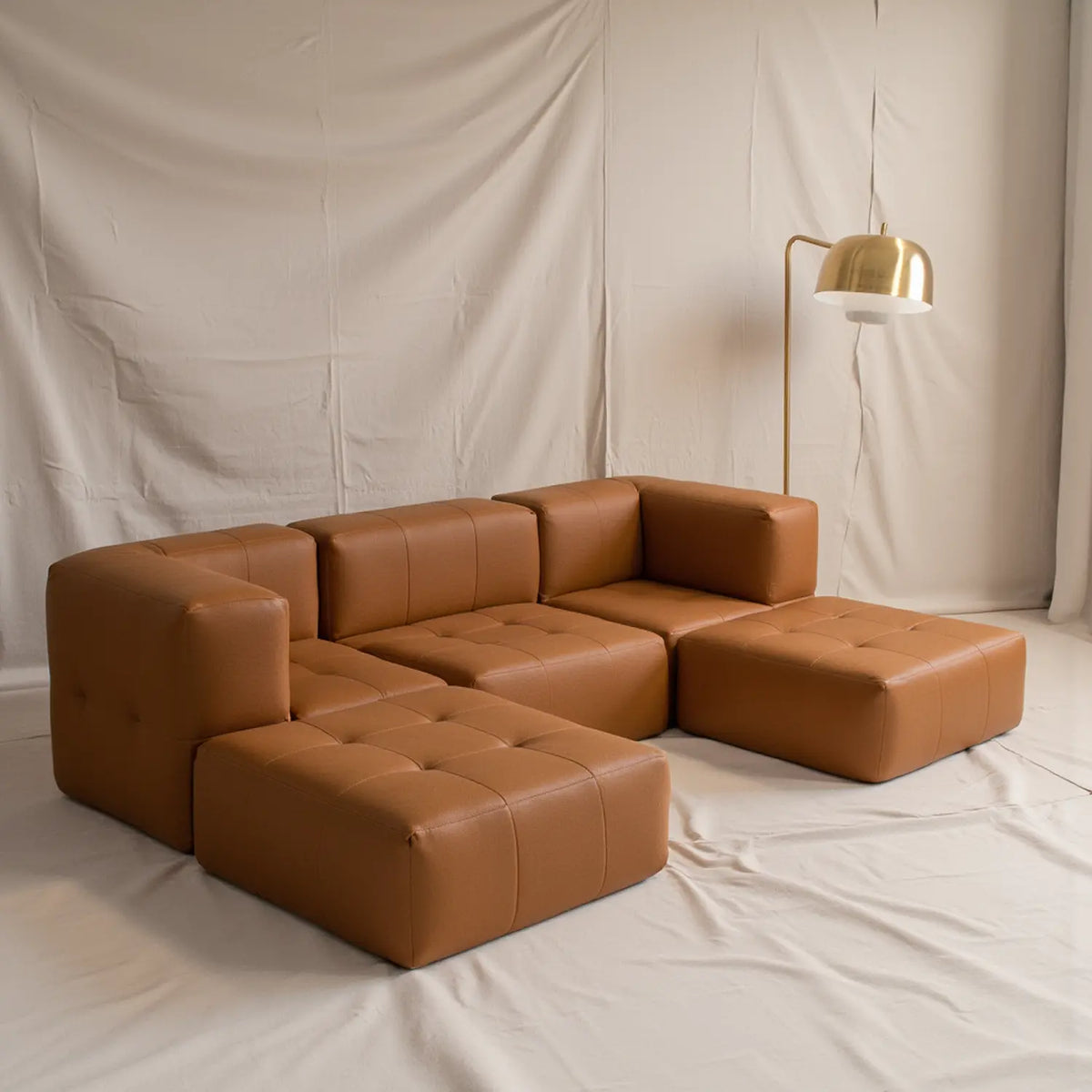 Sofá na Caixa modular 4 lugares com 1 chaise - Poli-couro · vista 14